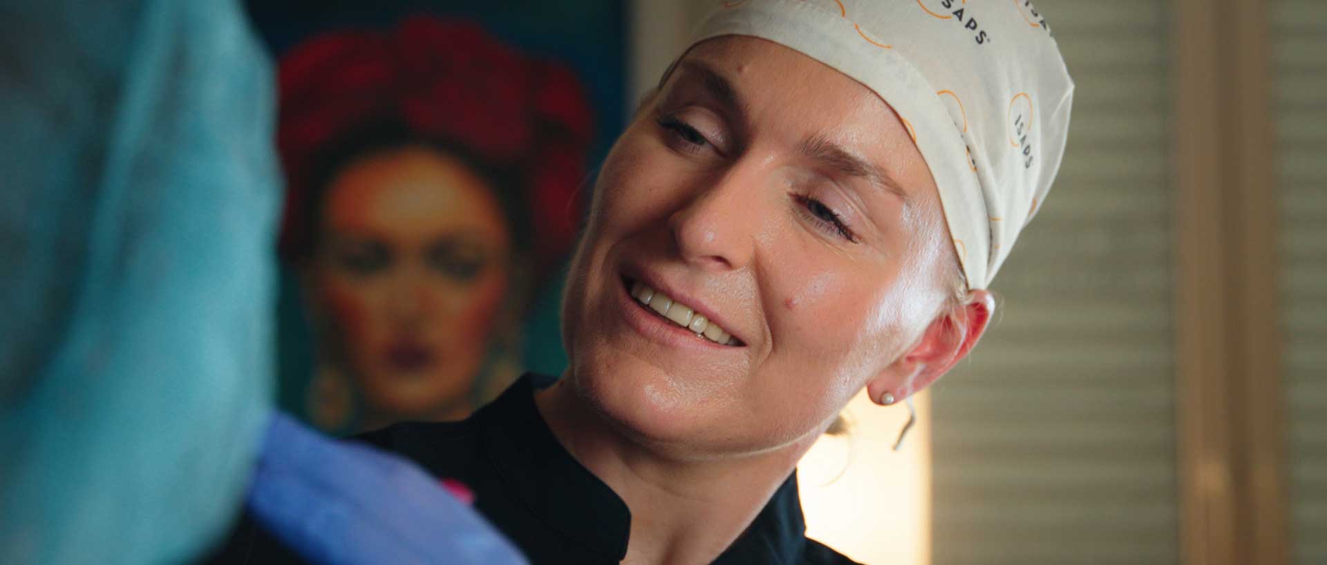 Dr. Alexia Hoffmann während einer Untersuchung